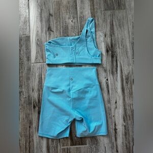 Lululemon Set Ribbed Nulu Yoga Bra & Align Ribbed High-Rise Short 6 Utility Blue